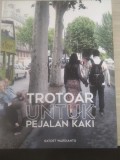 Trotoar Untuk Pejalan Kaki